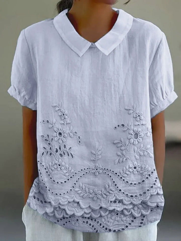 Lily™ | Camiseta bordada floral