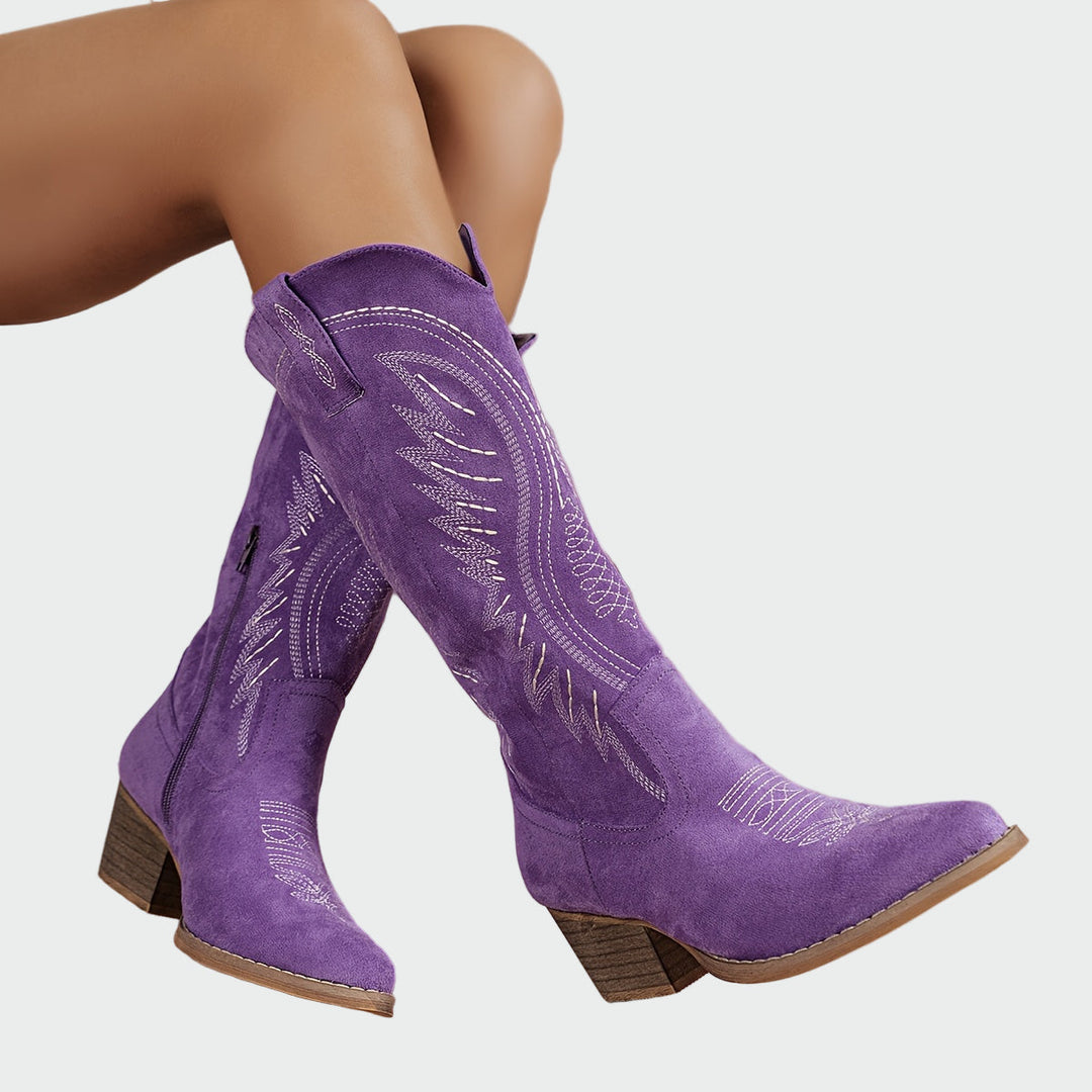Botas vaqueras bordadas con estilo