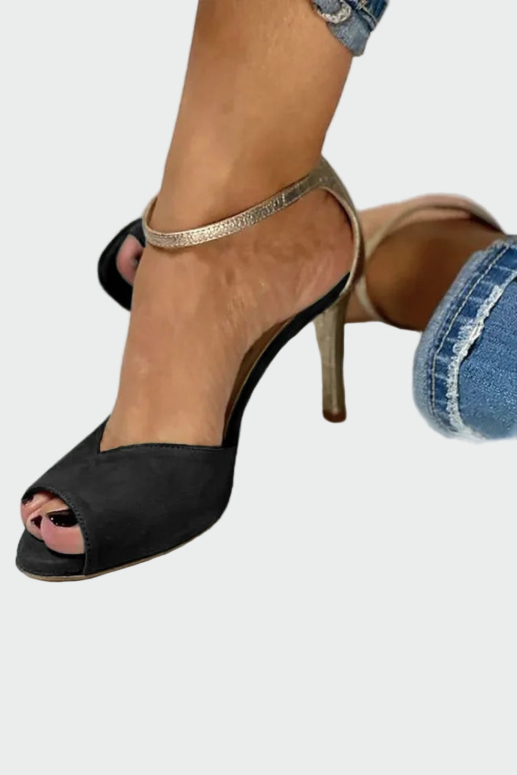 Karolína Sandalias Elegantes con Delicadas Tiras Metálicas