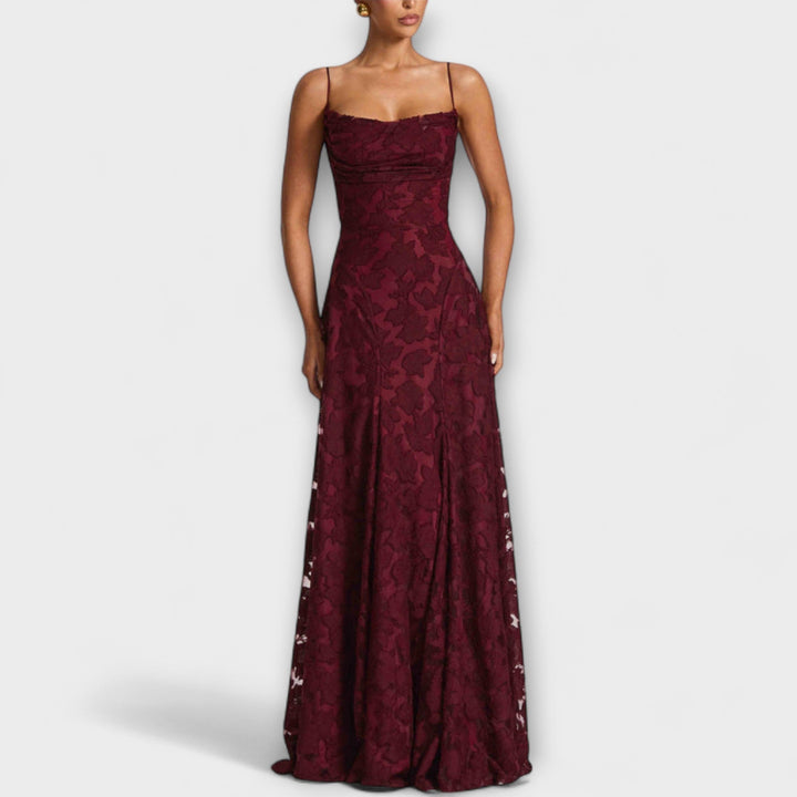 Kairi - Vestido Maxi Estiloso con Encaje Floral y Tirantes de Espagueti