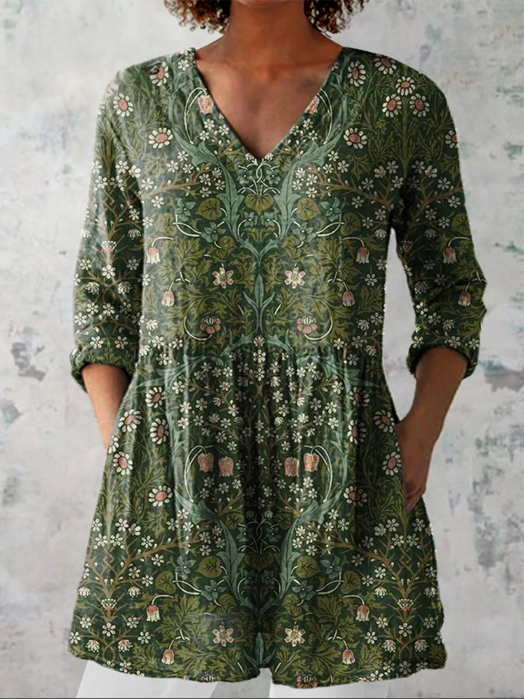 Julie | Blusa Larga con Escote en V €49,95