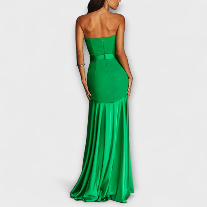 Vada - Maxi vestido con hombros descubiertos y escote en V