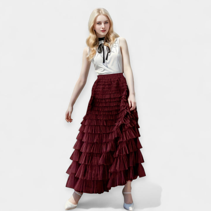 Kristýna - Falda Elegante con Detalle Decorativo de Tul