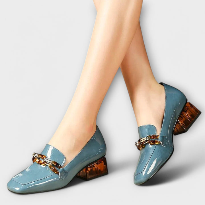 Krissy - Elegantes y refinados loafers