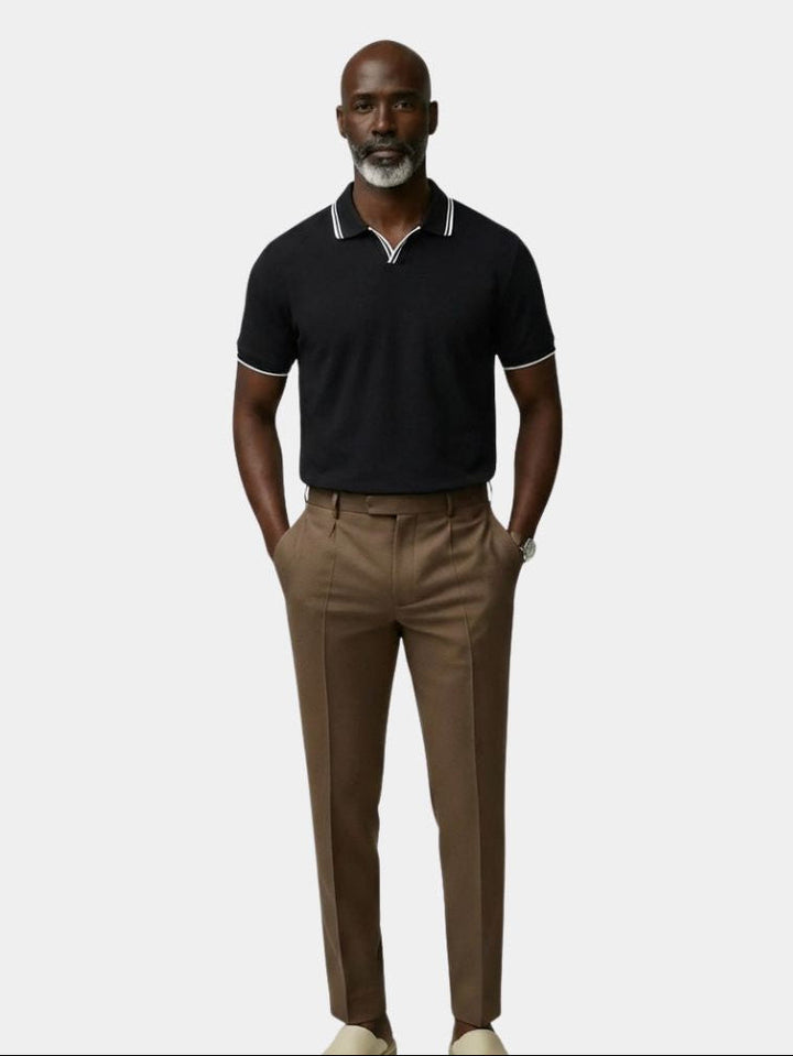 Polo Negro V-Corte Clásico
