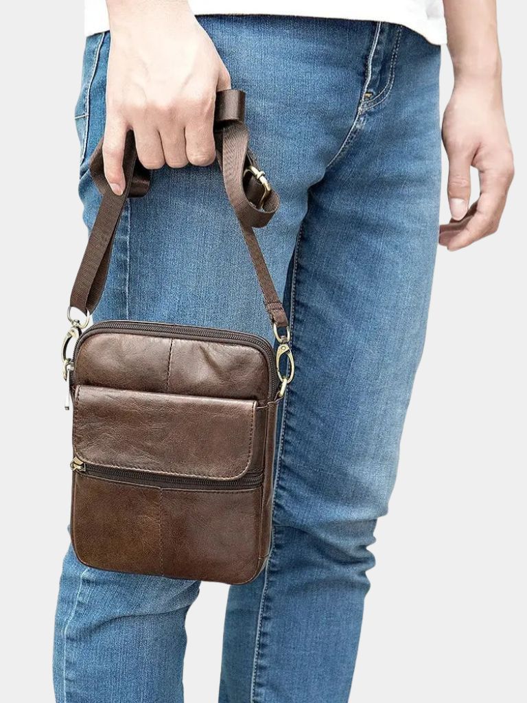 Bolso de Hombro Esencial de Cuero
