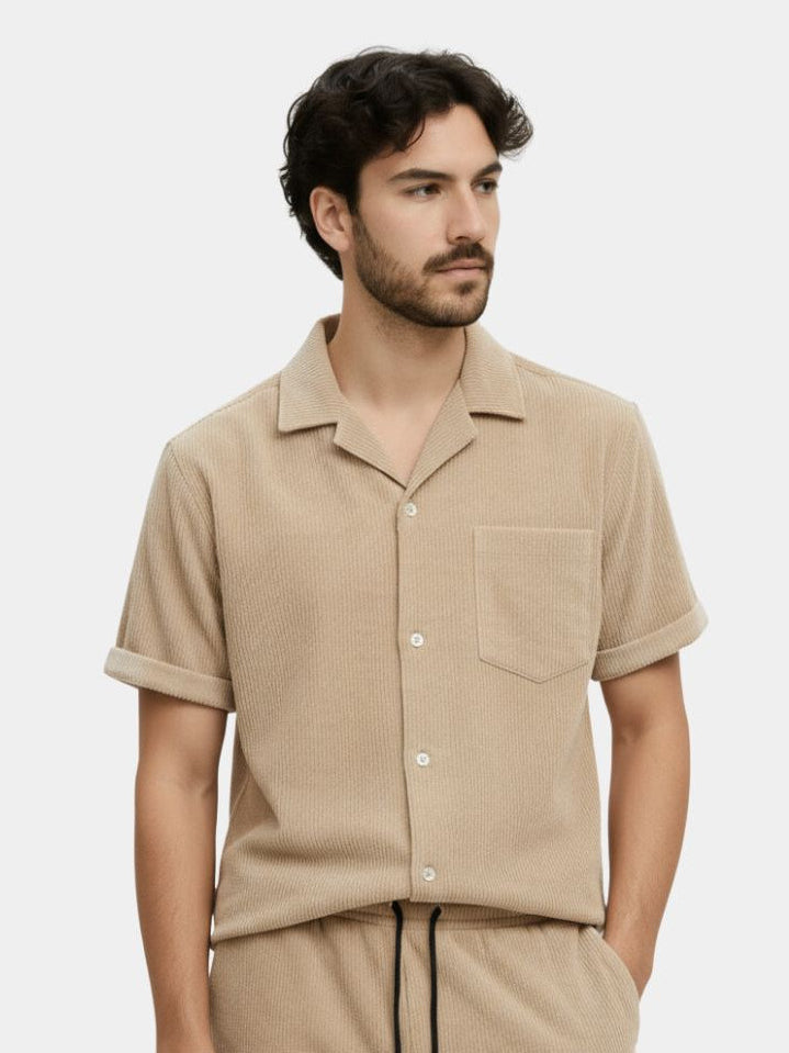 Conjunto de Verano: Pantalones Cortos y Camisa de Pana
