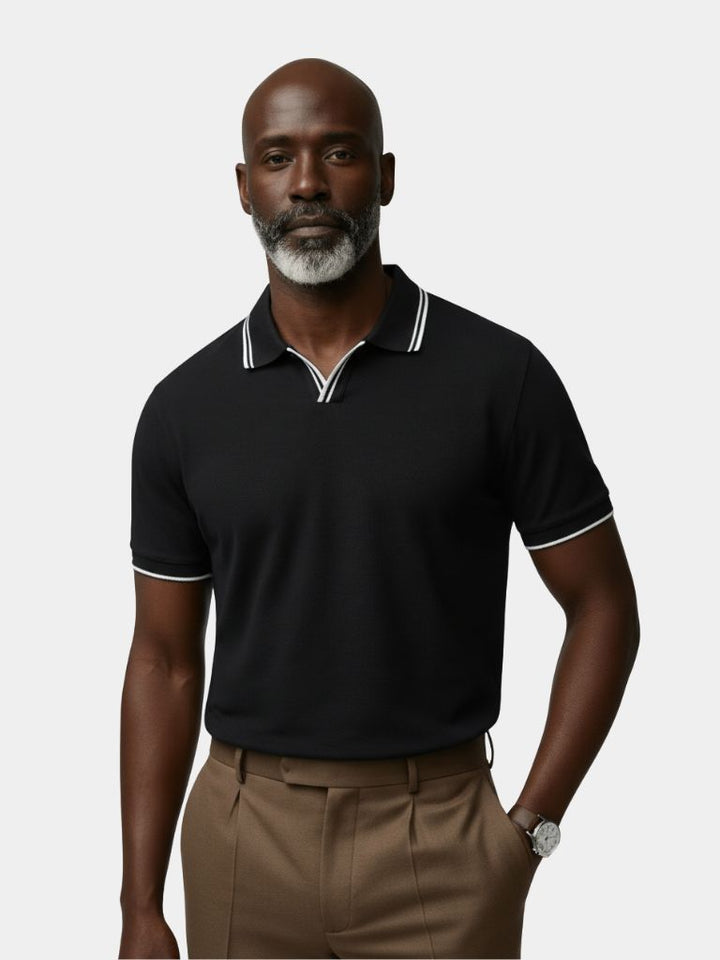 Polo Negro V-Corte Clásico