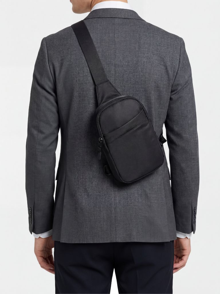 Bolso Esencial Compacto para el Pecho