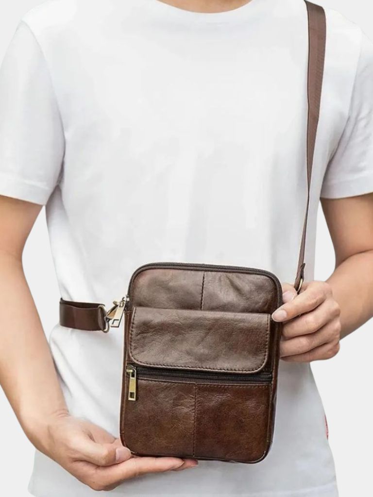 Bolso de Hombro Esencial de Cuero