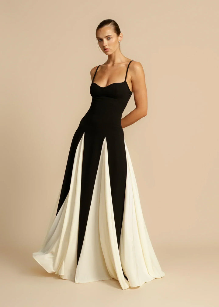 Oshrit™ | Vestido Maxi Elegante con Volantes