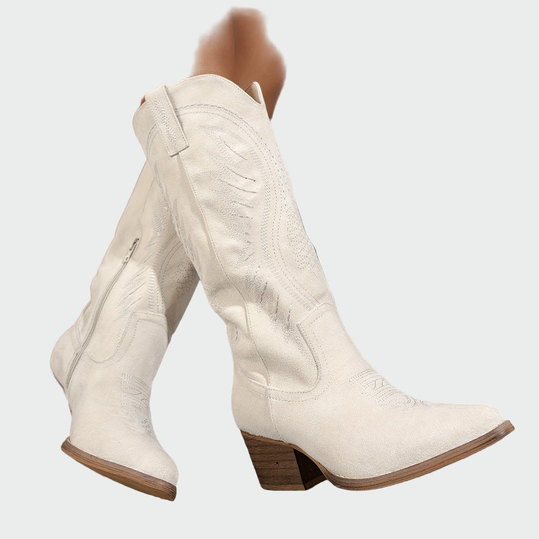Botas vaqueras bordadas con estilo