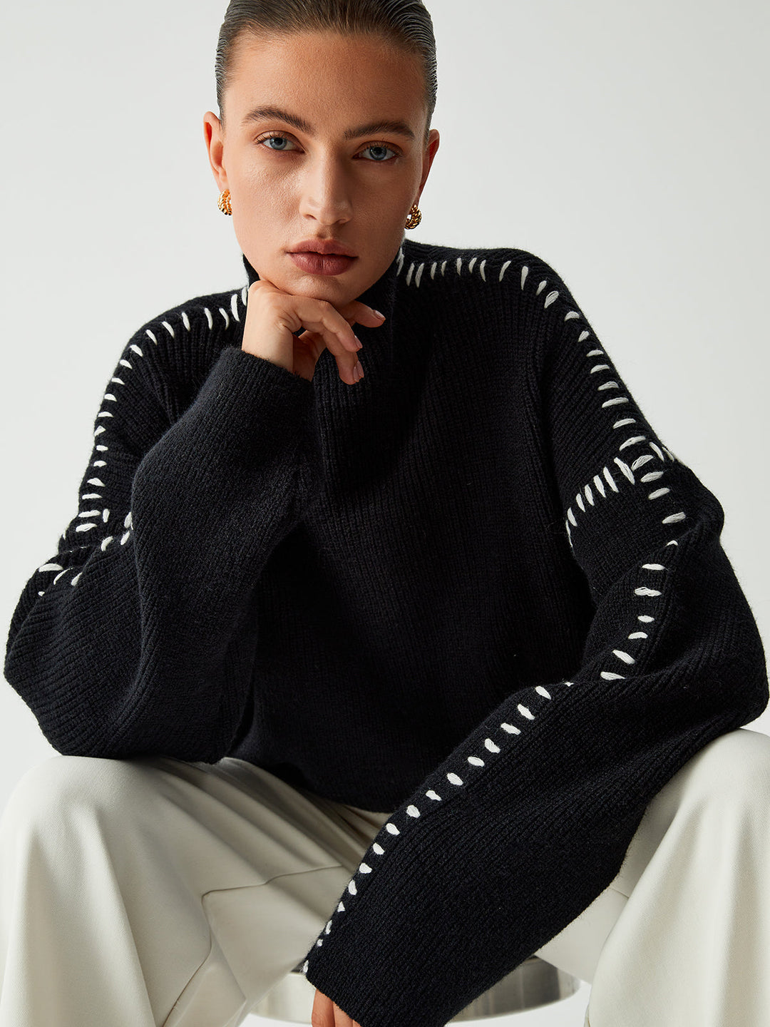 Alma | Suéter Oversize-Dolcevita con detalles de Piqué