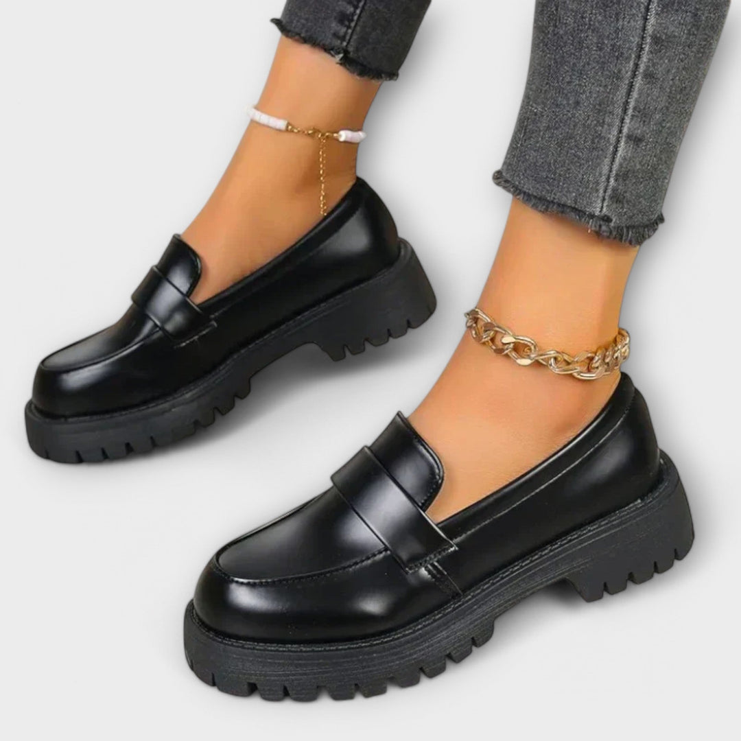 Mocasines de mujer con diseño ortopédico y tacones de satén