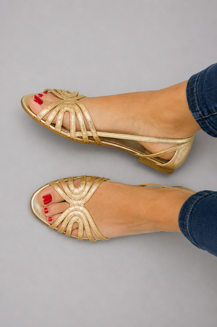 Aitana™ | Sandalias Planas Metalizadas