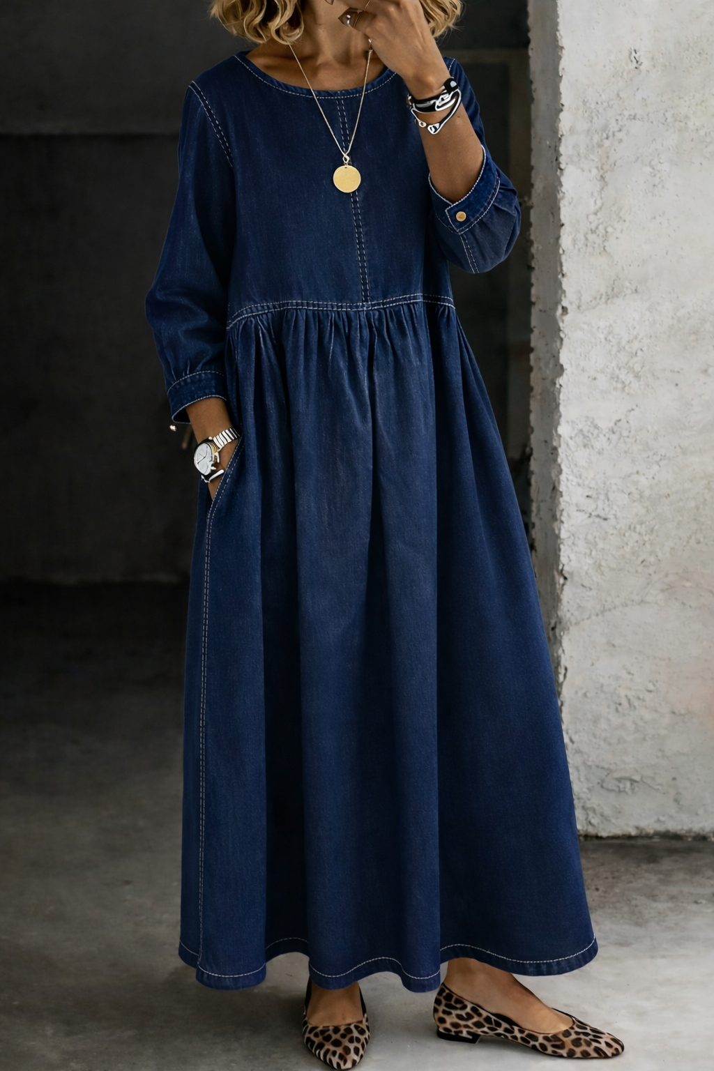 Melissa™ | Vestido de mezclilla con cuello redondo y mangas largas