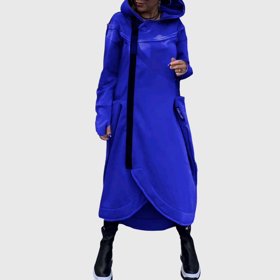 Adriana – Chaqueta asimétrica con capucha y estilo