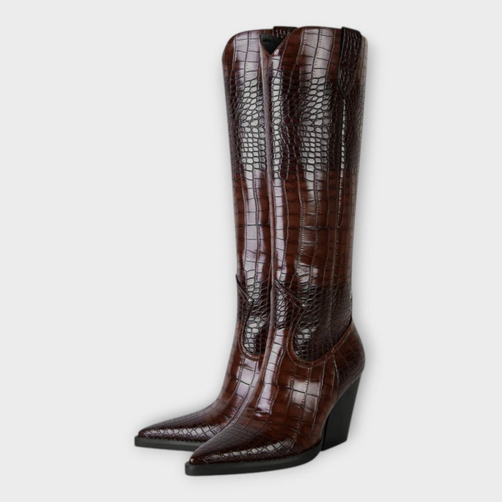 Zapatos con patrón de cocodrilo y elegante tacón
