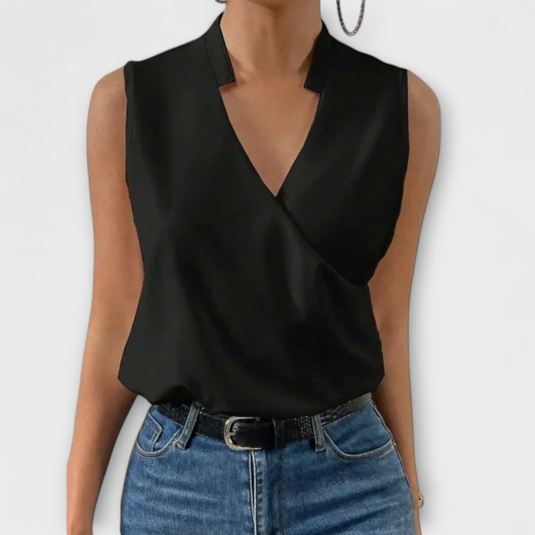 Top suave de verano con escote en V