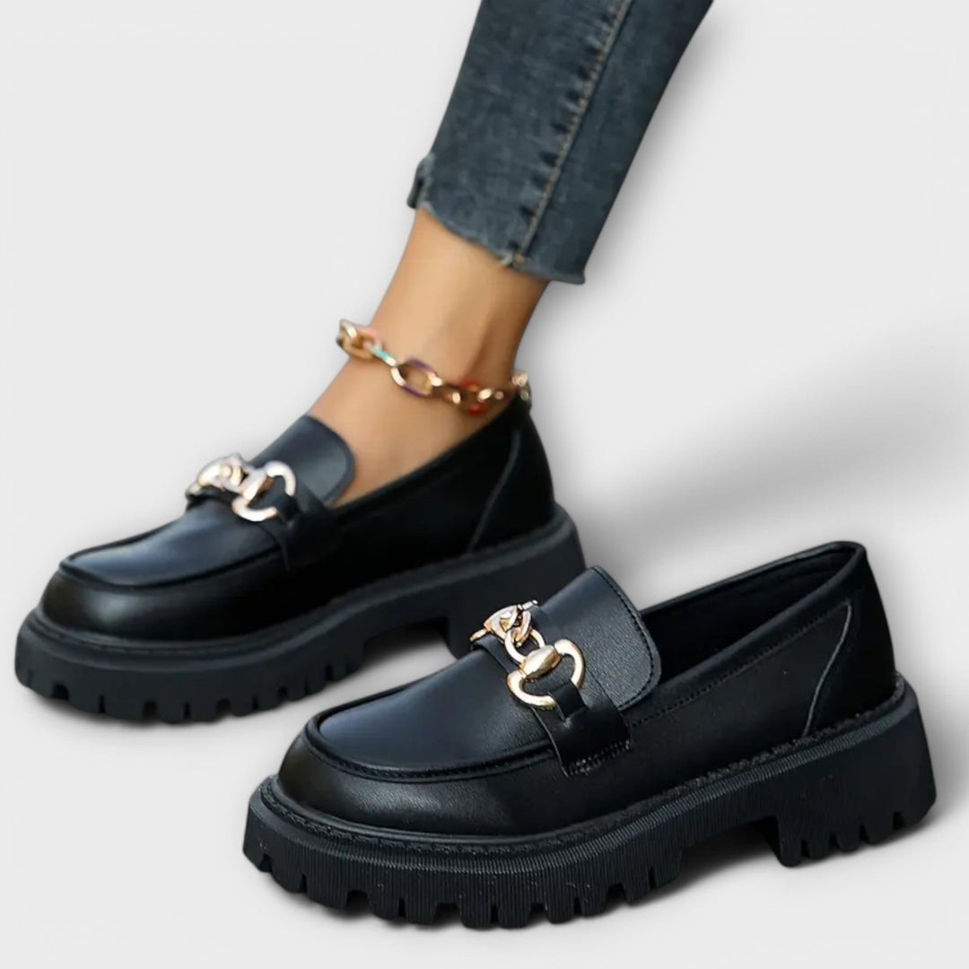 Loafers de plataforma para mujer con hebilla a la moda