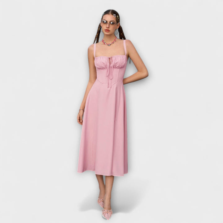 Nádež - Falda corta rosa con detalle de abertura