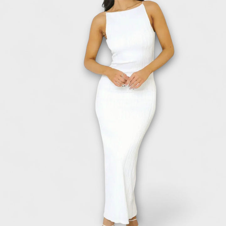 Vestido maxi sin mangas elegante con fruncidos