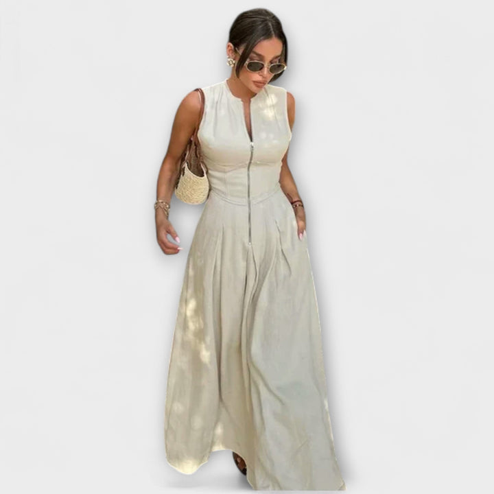 Vestido corto sin mangas con plisados y corte ajustado midi