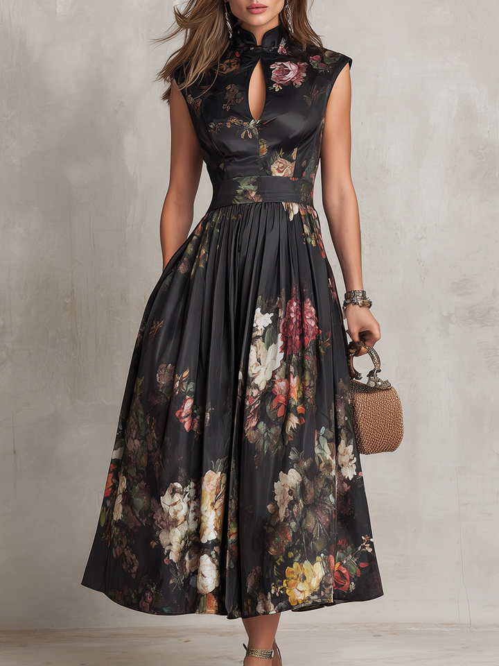 Violetta | Vestido Midi Negro de Satén Plisado con Flores y Escote en Llave