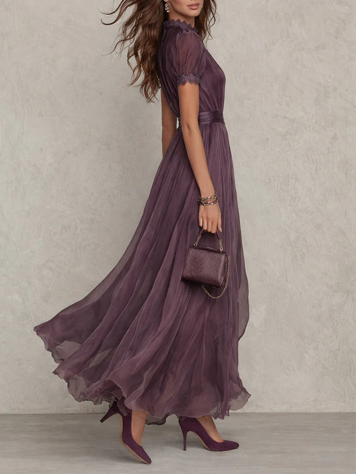 Flavia | Elegante Vestido Maxi de Chifón Púrpura con Corte