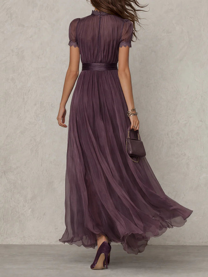 Flavia | Elegante Vestido Maxi de Chifón Púrpura con Corte