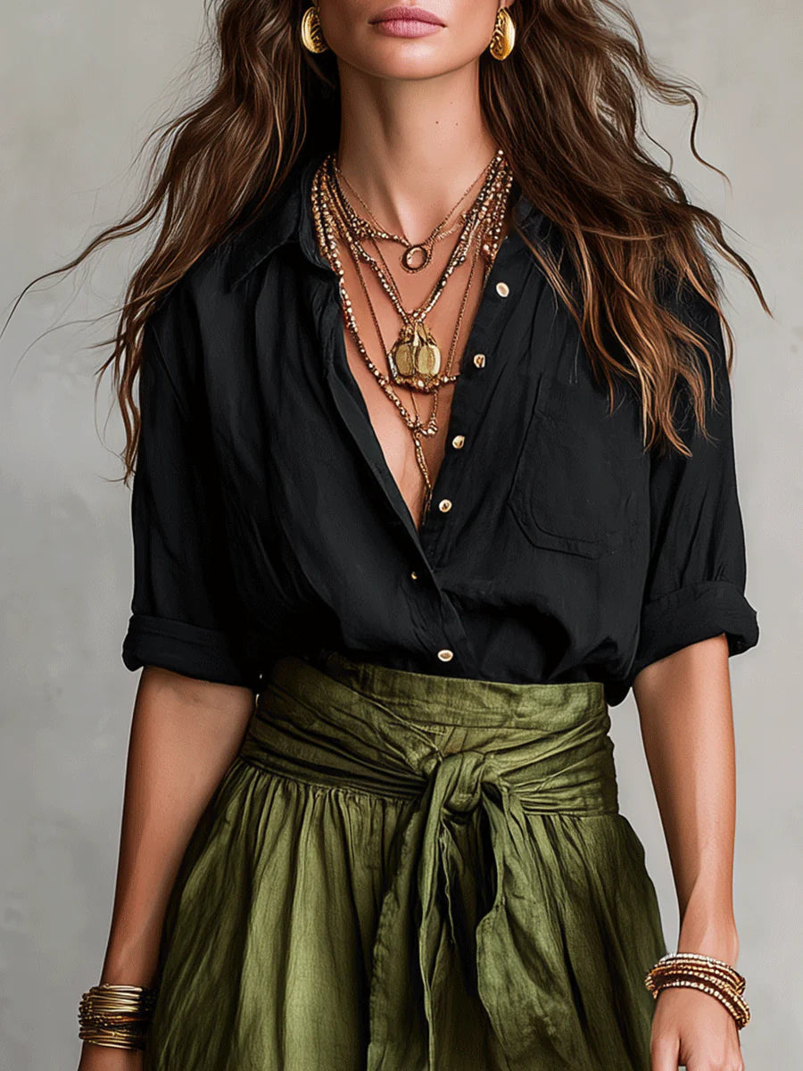 Vera™ | Conjunto de dos piezas: camiseta negra y falda midi verde oliva