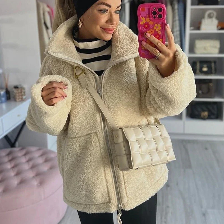 Karla – Chaqueta de teddy suave