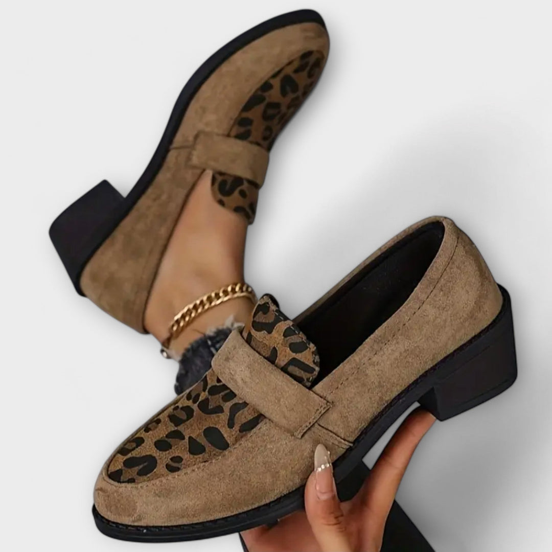 Karla - Elegantes zapatos de mujer con estampado de leopardo