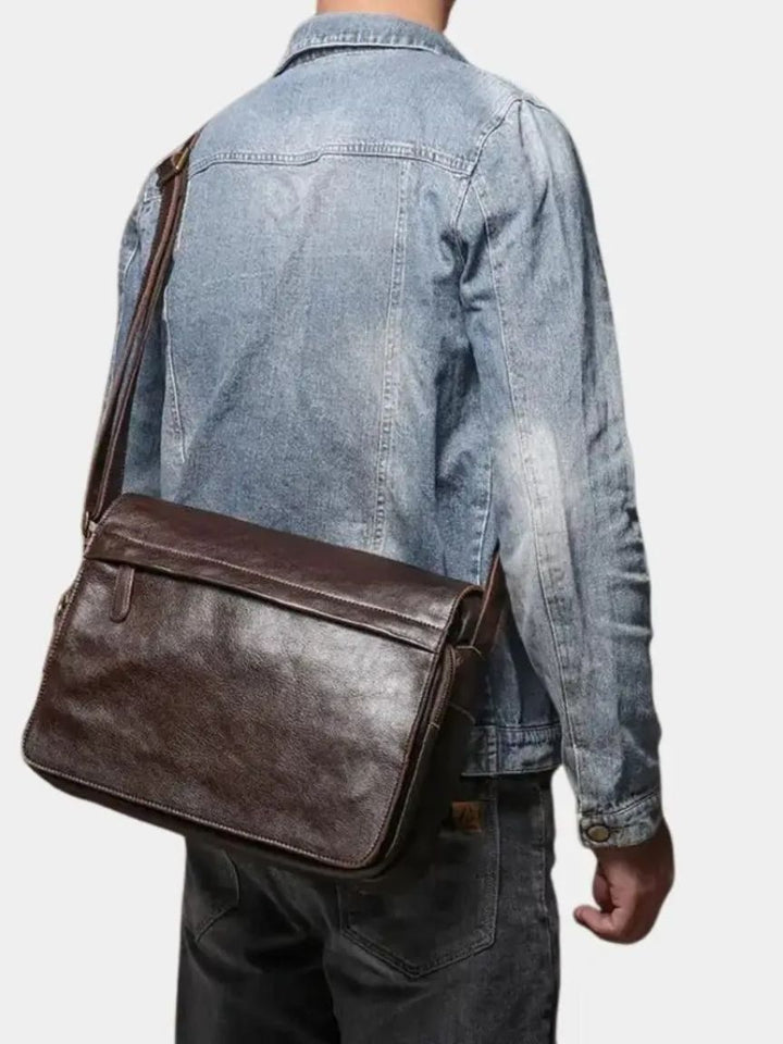 Bolso Mensajero de Cuero Clásico