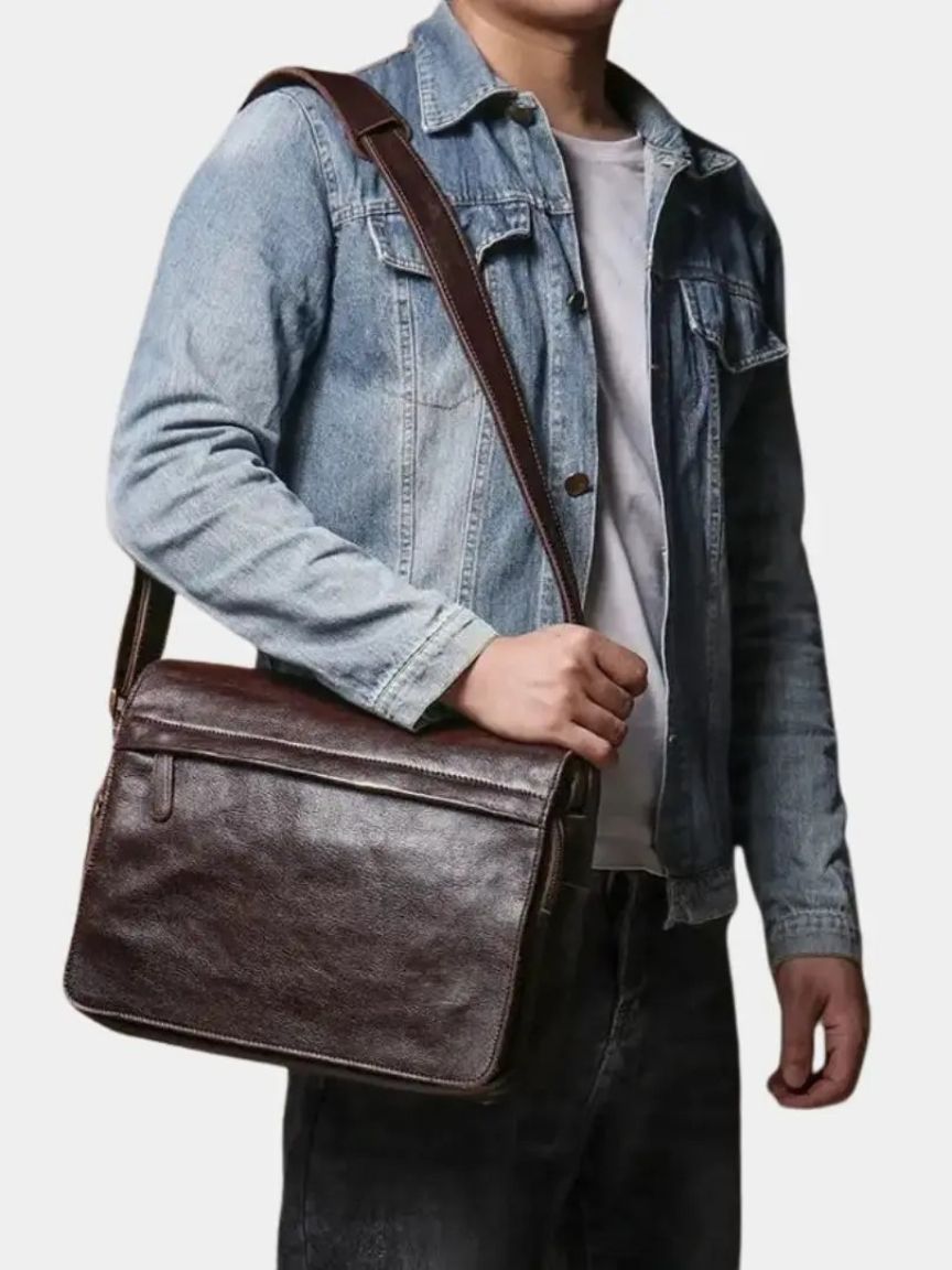 Bolso Mensajero de Cuero Clásico