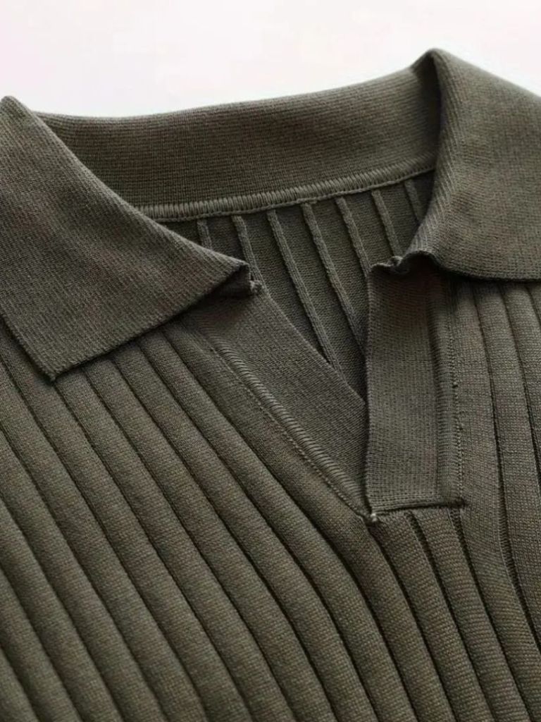 Camisa Polo de Manga Larga y Cuello Abierto