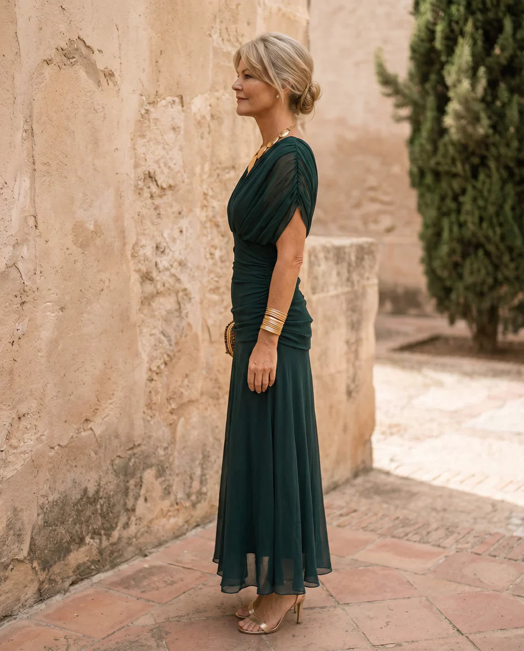 VESTIDO ENVOLVENTE ESTILO CRUZADO