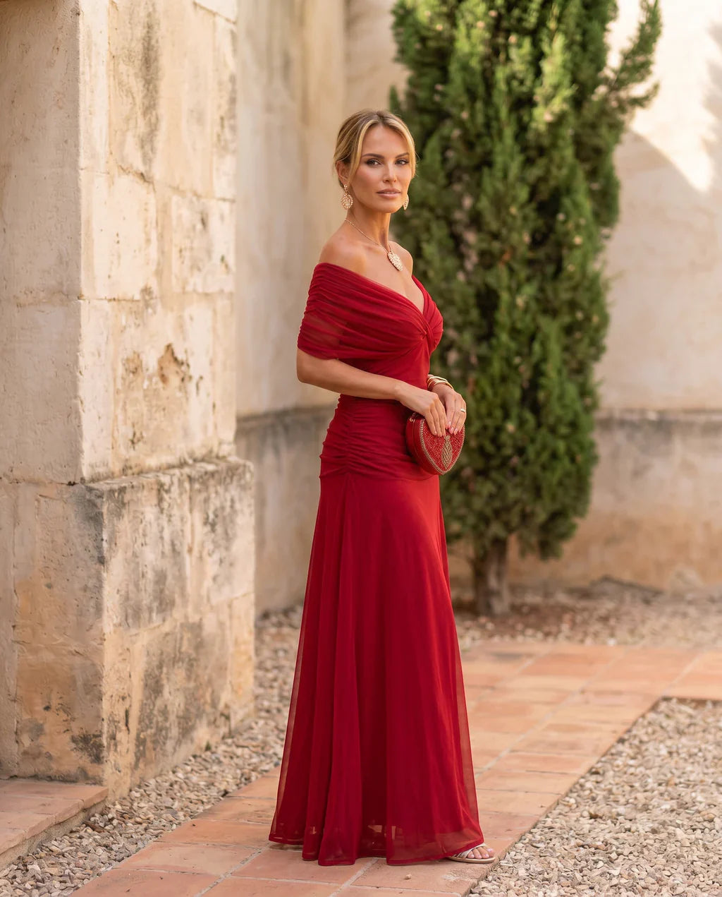 VESTIDO ENVOLVENTE ESTILO CRUZADO