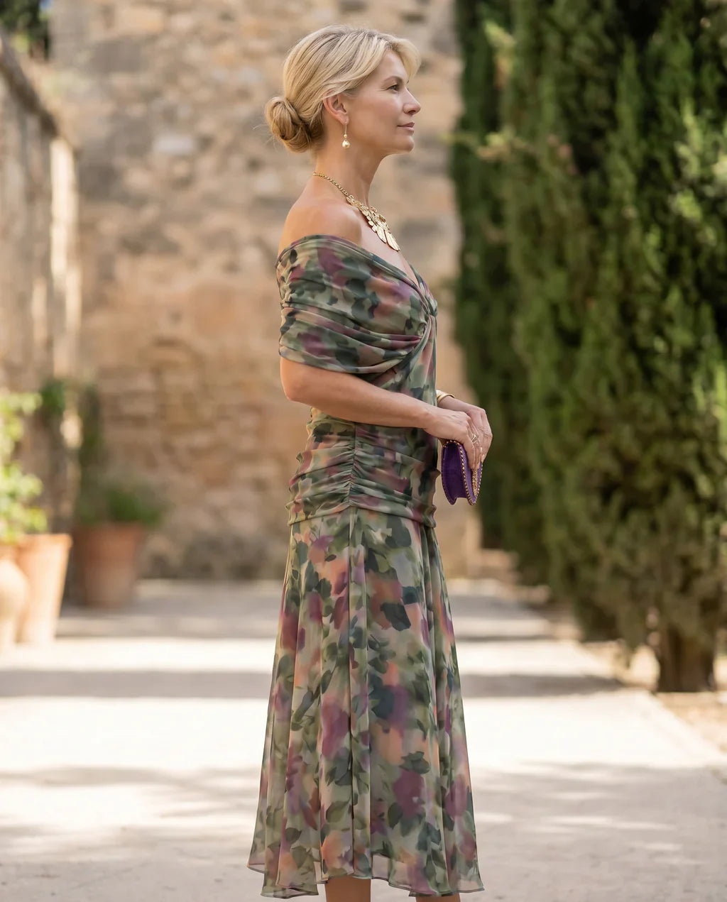 VESTIDO ENVOLVENTE ESTILO CRUZADO