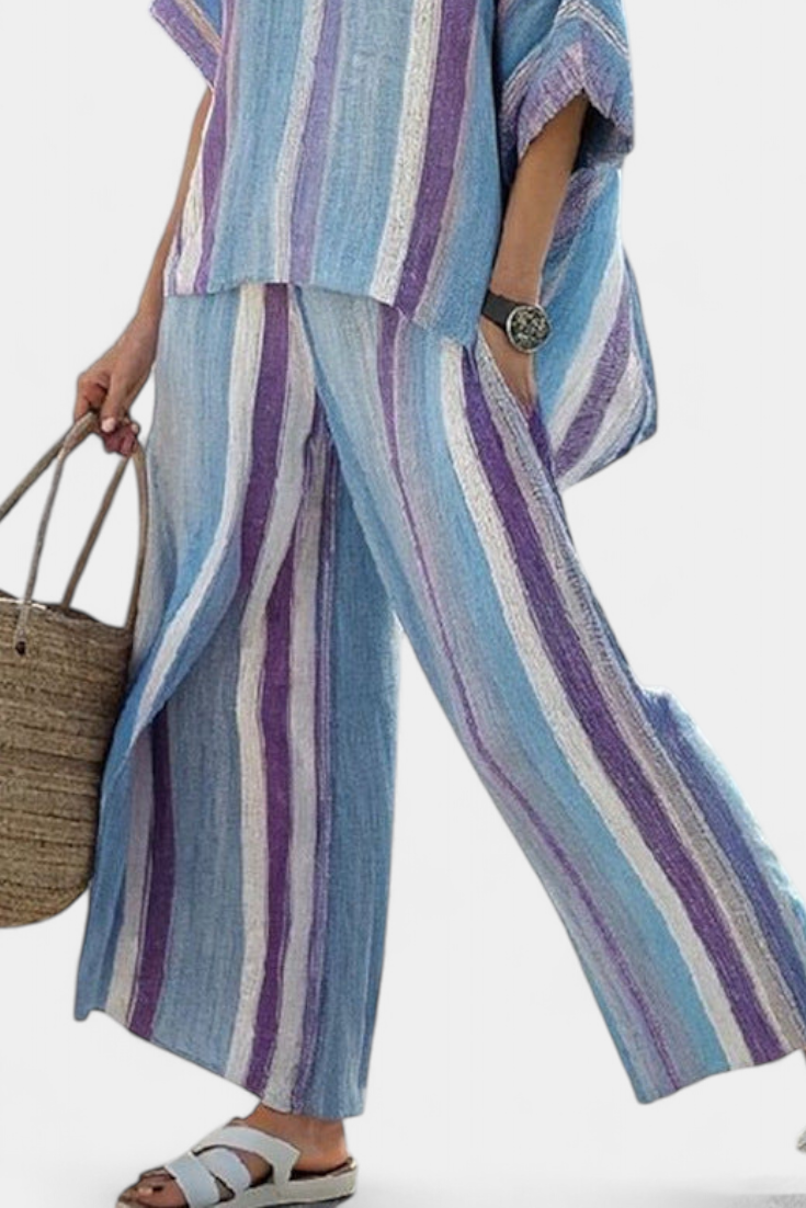 Ginevra — Top elegante en tono malva pastel y pantalones de lino a rayas