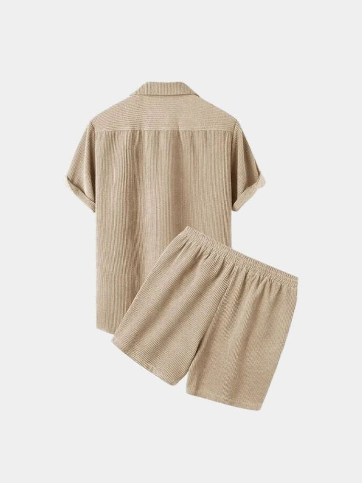 Conjunto de Verano: Pantalones Cortos y Camisa de Pana