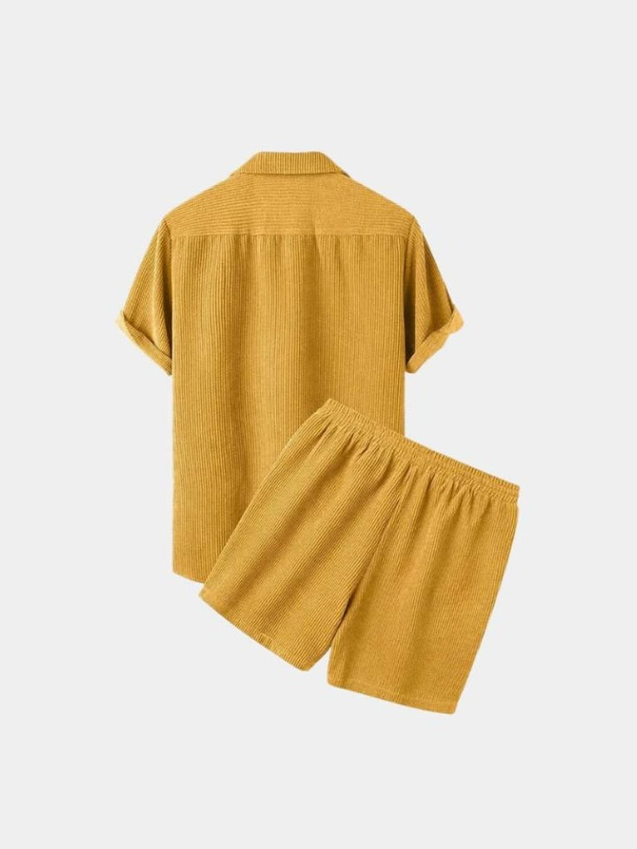 Conjunto de Verano: Pantalones Cortos y Camisa de Pana