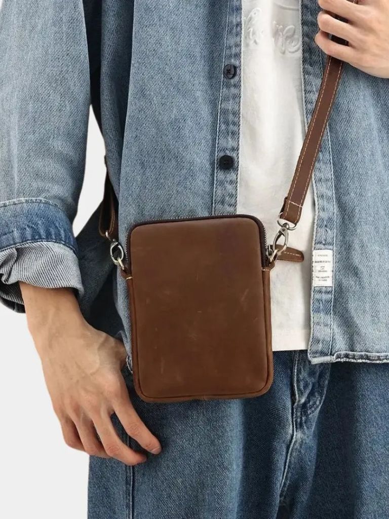 Bolso Cruzado Minimalista de Cuero