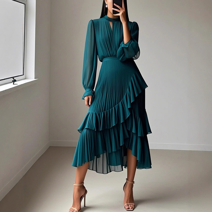 Vestido midi plisado elegante con volantes