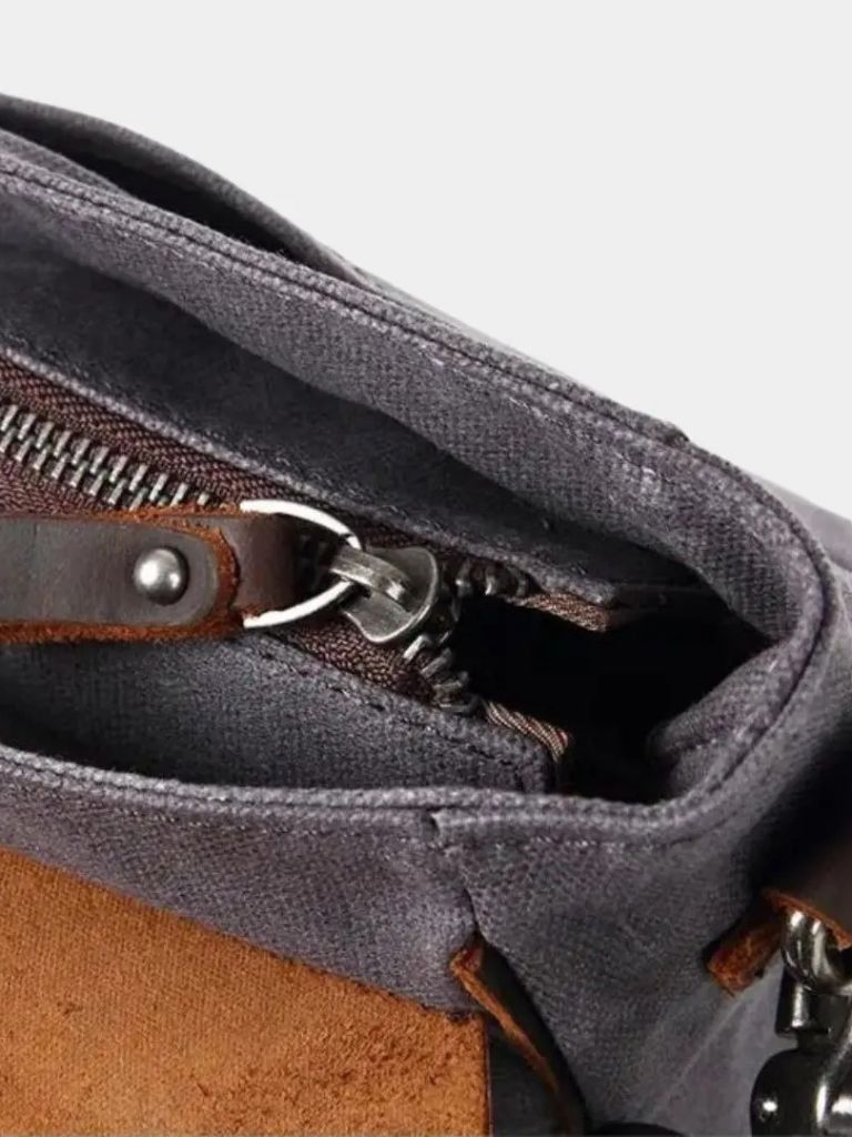 Windsor Messenger Bag