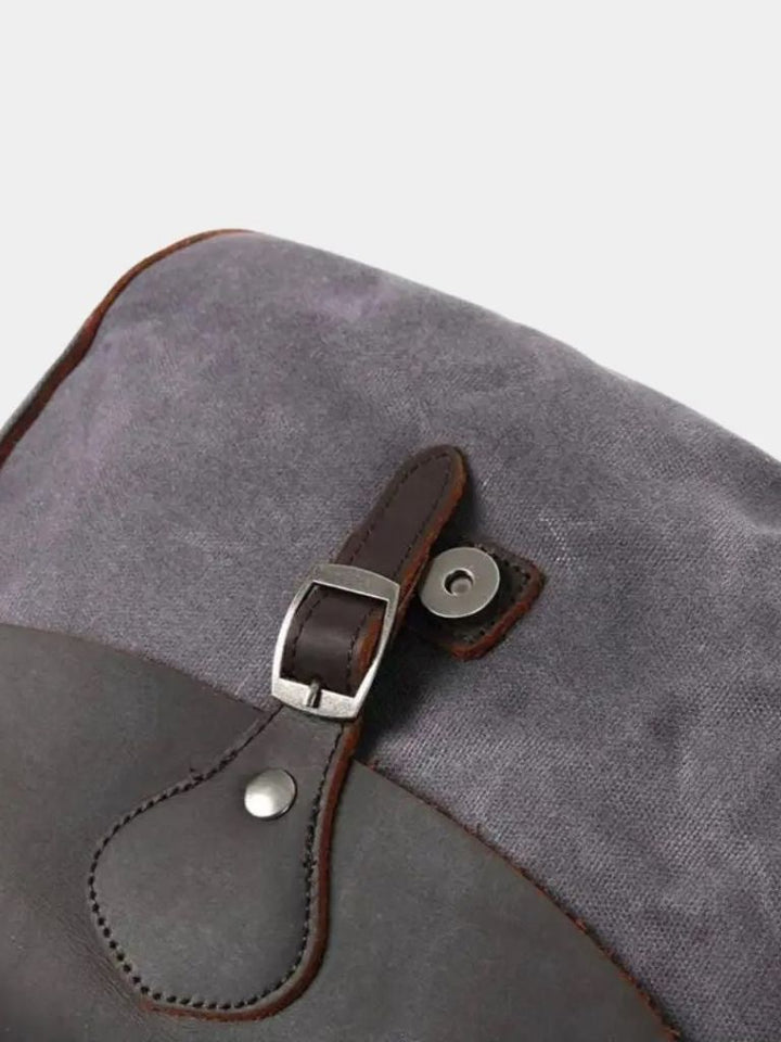 Windsor Messenger Bag