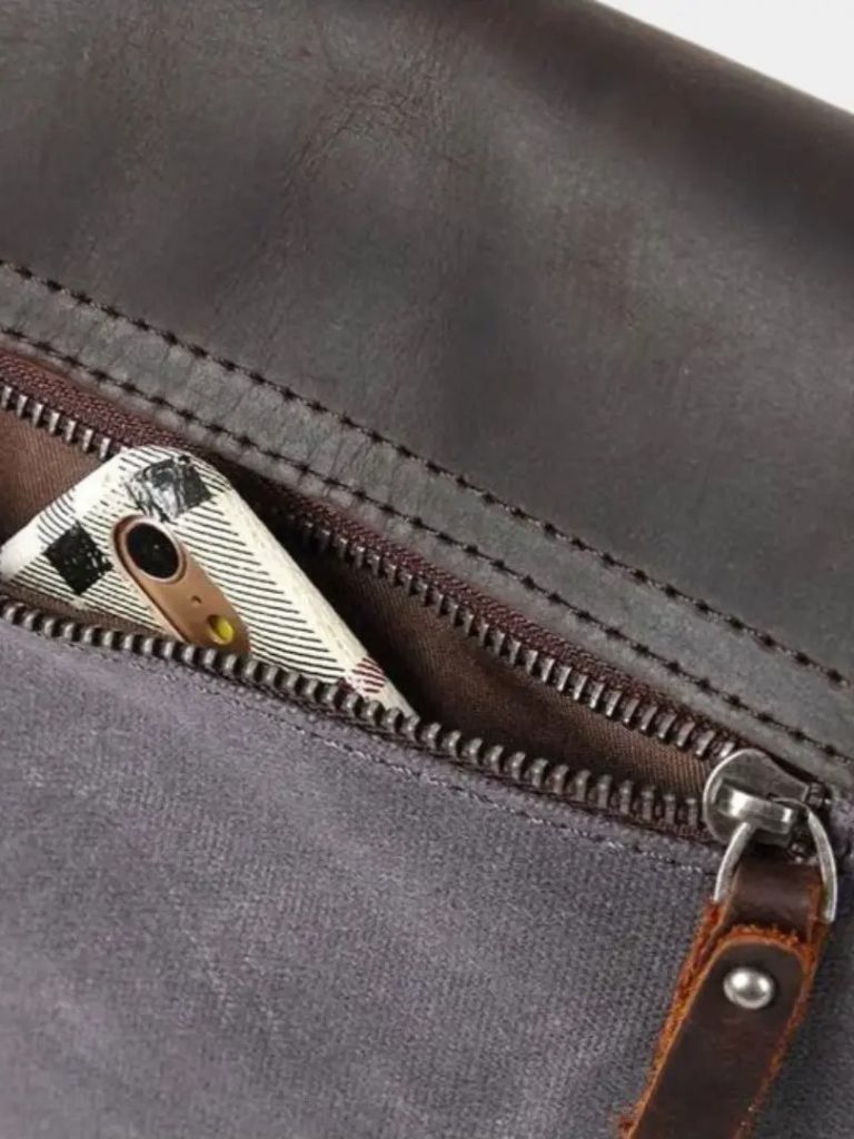 Windsor Messenger Bag